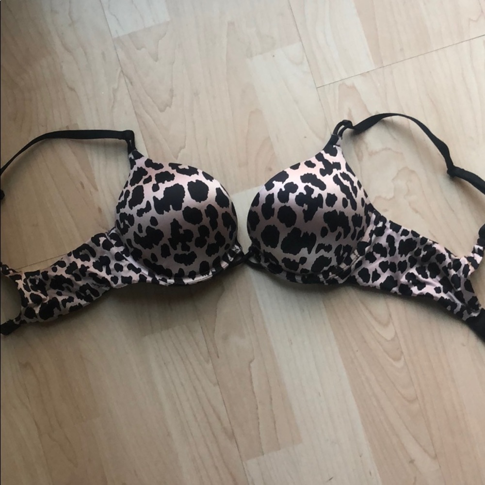 BasicallyBRANDNEW Victoria’s Secret Bombshell Bra